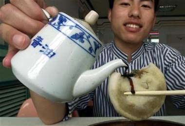 Study: Dark soya sauce healthier than red wine