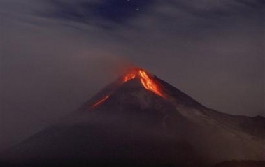 Villagers evacuated from Indonesia volcano