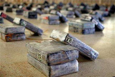 Fake cops steal cocaine from lab