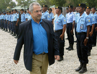 Australian PM visits troops in East Timor
