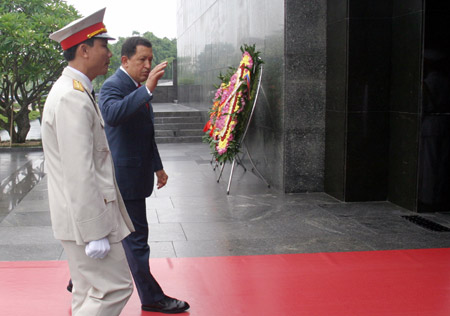 Chavez on Vietnam visit