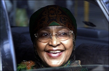 Mandela ex-wife Winnie remains political force at 70