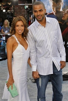 Desperate no more: Eva Longoria engaged