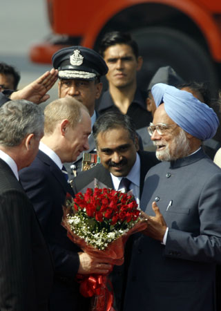 Putin seeks stake in Indian energy, military market