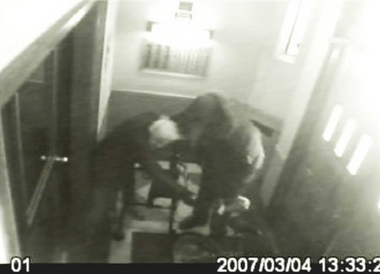 Man beats up woman, 101