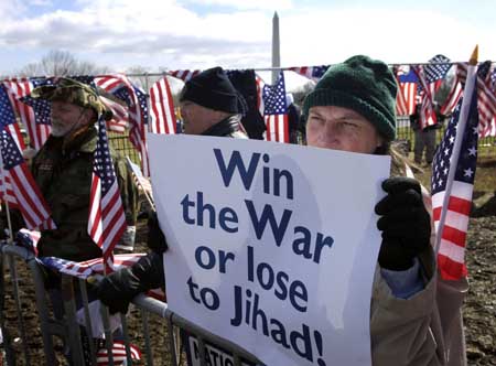 Thousands march to protest against Iraq War