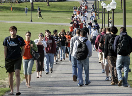 Virginia Tech students return to campus