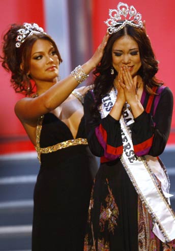Miss Japan crowned Miss Universe 2007