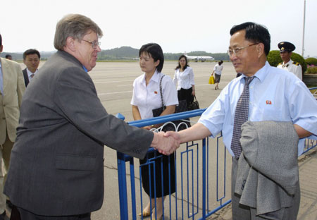 IAEA team heads for N.Korea nuclear facility