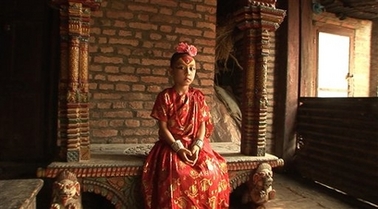 Nepal 'living goddess' loses status 