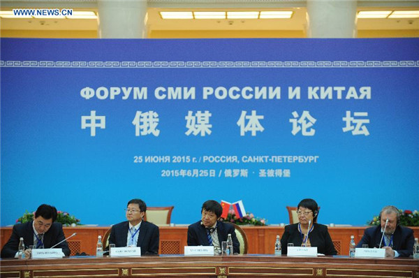 Chinese, Russian media ink cooperation deals