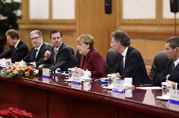 Chinese premier holds talks with German chancellor