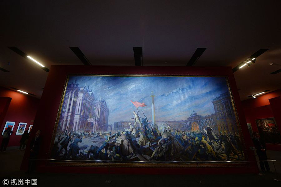Beijing holds exhibition marking October Revolution