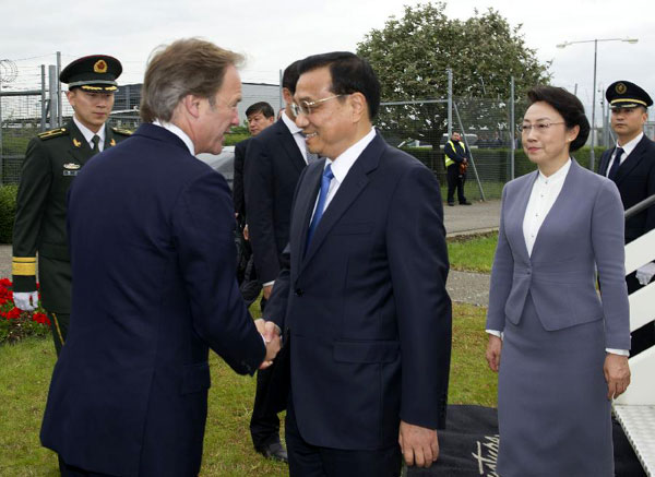 Li arrives in Britain for official visit