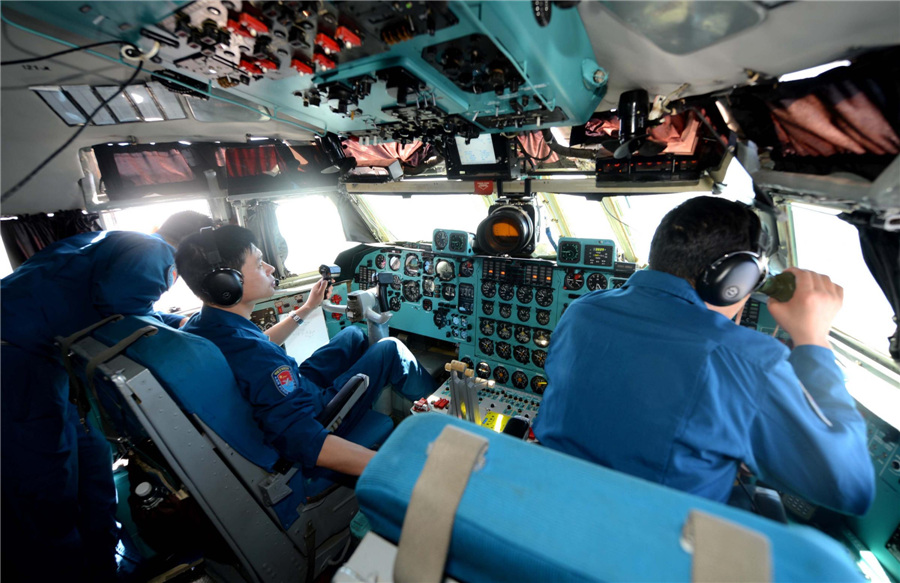 Chinese Air Force searches for missing Malaysian jet