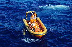 Monday's search for MH370 resumes: AMSA