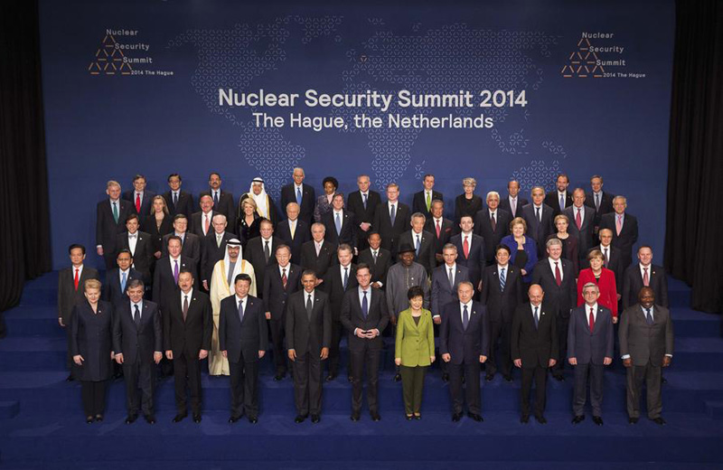World leaders pose for 'family photo' at 2014 Nuclear Security Summit