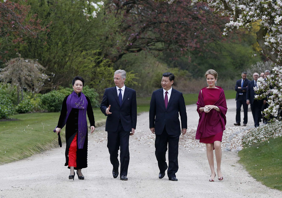 Chinese President, Belgium's King enjoy walk in Brussels