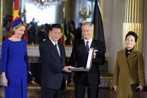 Chinese President, Belgium's King enjoy walk in Brussels