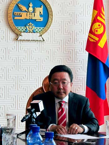 Mongolia president says ready to further promote ties with China