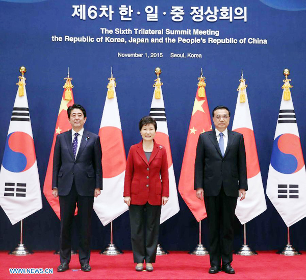 Int'l community lauds China-Japan-S.Korea summit for strengthening ties