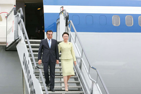 Premier Li arrives for stopover visit to Ireland