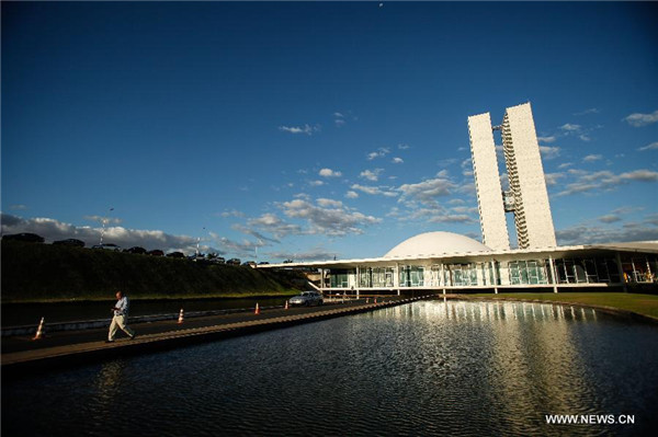 Photo album to show friendship between China and Brazil