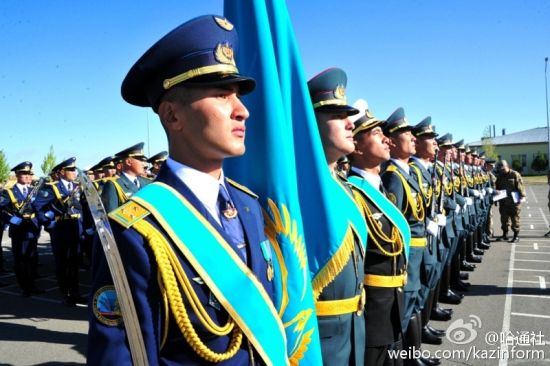 Visiting troops for parade begin arriving in capital