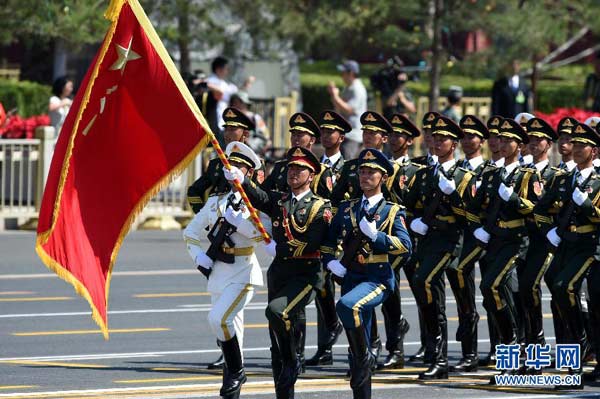 China holds parade, vows peace on war anniversary