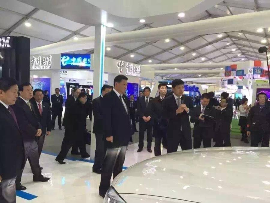 President Xi visits 'Light of the Internet' expo at 2nd World Internet Conference