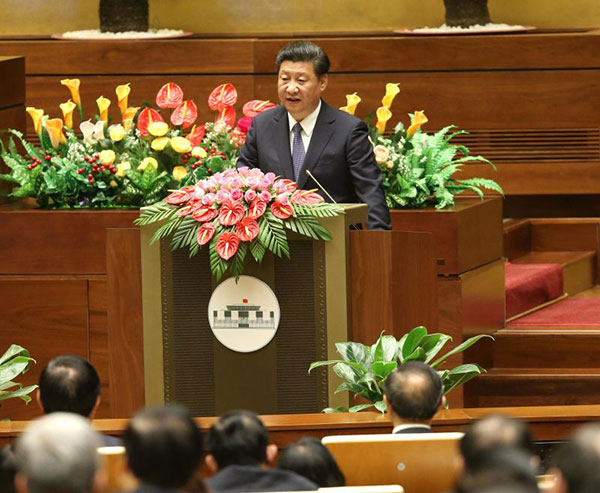 Xi hails China-Vietnam friendship, calling for proper handling of differences