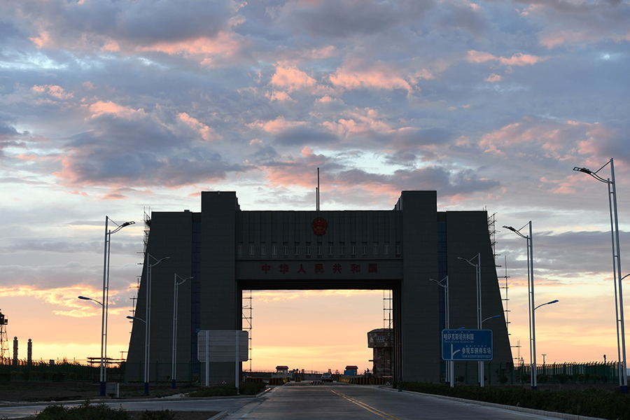 Alataw Pass: Largest land port on Kazakhstan border in China's Xinjiang