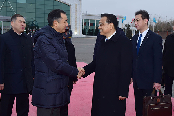 Premier Li leaves Kazakhstan for Latvia