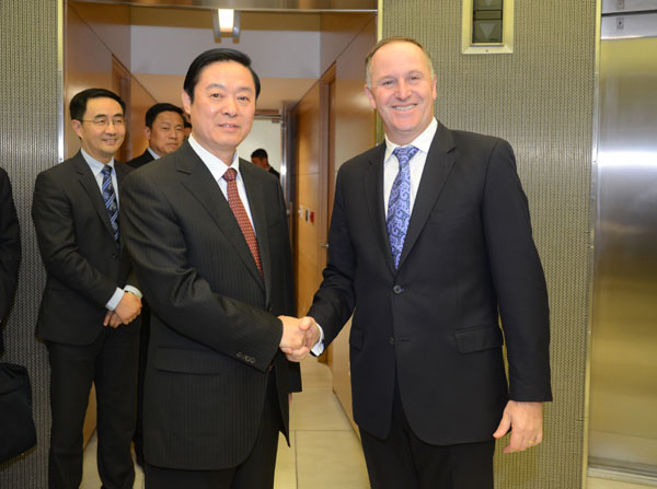 Liu Qibao meets New Zealand PM in Wellington