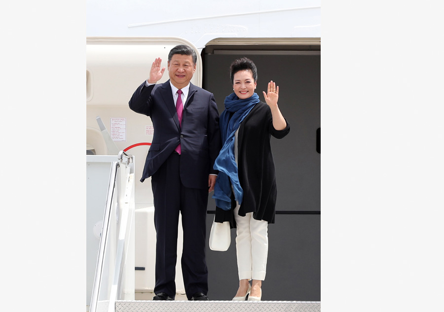 Xi arrives in US for first meeting with Trump