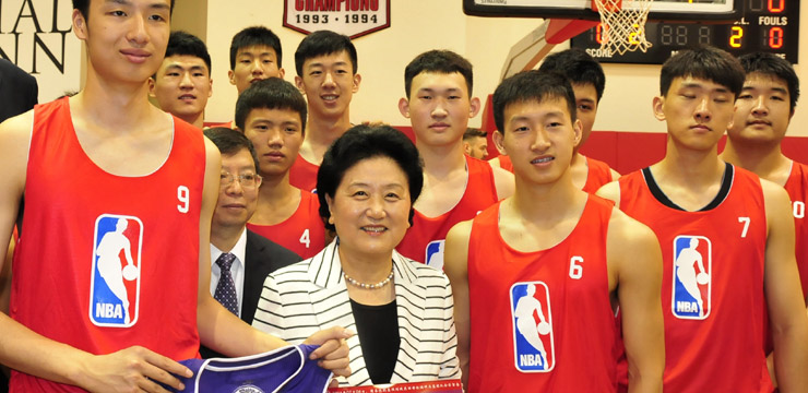 Liu meets Tsinghua Youth team in Houston