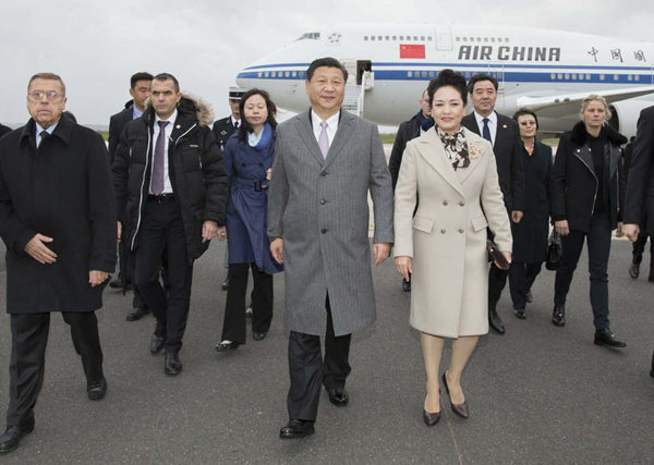 Xi arrives in Paris for climate change summit