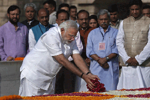 Indian, Pakistani PMs meet