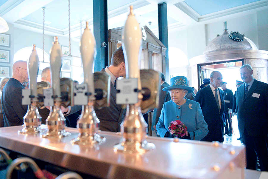 Queen Elizabeth visits new town Poundbury