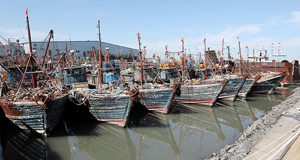 One missing after Chinese fishing boat sinks in waters off S.Korea