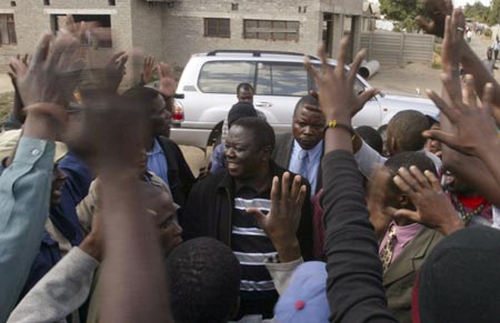 Zimbabwe's opposition leader Morgan Tsvangirai has announced that he will not take part in the presidential run-off against incumbent President Robert Mugabe, local media further confirmed on Sunday.