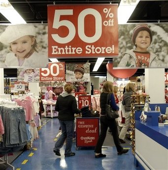  opening of the Vanity Fair Outlet stores for Black Friday has crowds ...