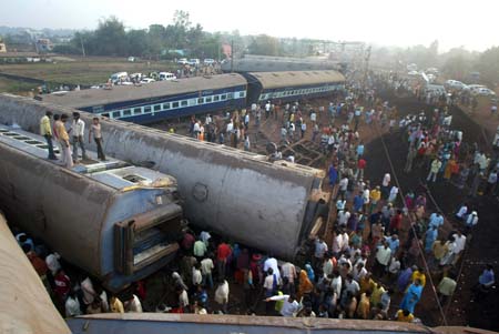 Death toll in Indian train accident down to 9 Death toll in Indian train accident down to 9