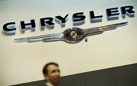 GM, Chrysler may need 'considerably' more aid
