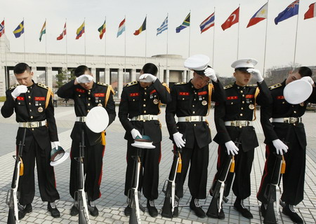 Honour guard ceremony in Seoul