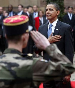 Obama laments loss of privacy as president