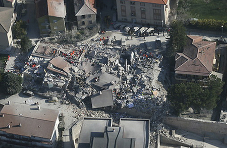 Strong quake struck central Italy