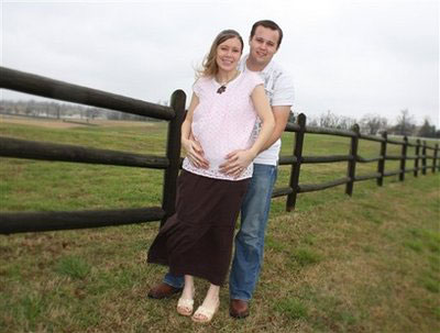 18 kids, 1 grandkid: Duggars announce pregnancy