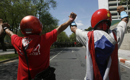 Thai protest ends peacefully