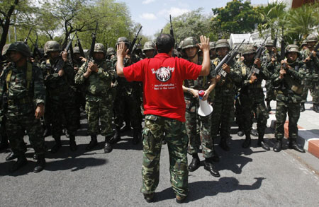 Thai protest ends peacefully